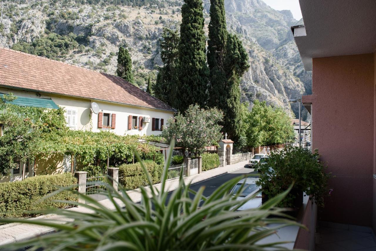 Cozy 2Br Apartment, 3 Min To The Old Town Kotor Exterior foto
